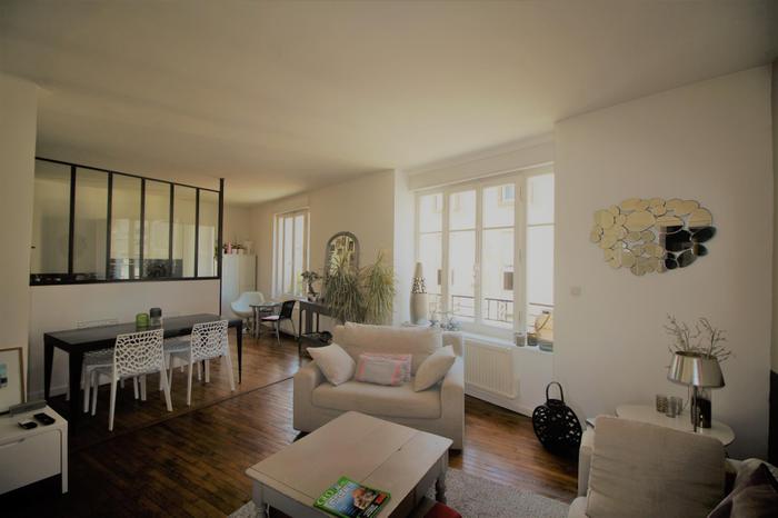 appartement-4-pièces-3-chambres-standing-à-acheter-à-vendre-vannes-centre-ville-place-libération-mairie-rue hoche-garage