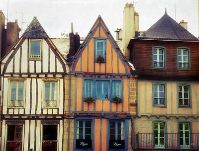 Vannes - Immobilier - CENTURY 21 Beaulieu - Vannes_maisons_colorées_colombages